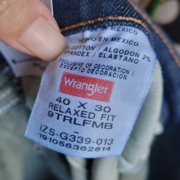 Wrangler Men's Relaxed Fit Blue Jeans Denim Flex For comfort Size 40x30 NWT - Picture 7 of 8